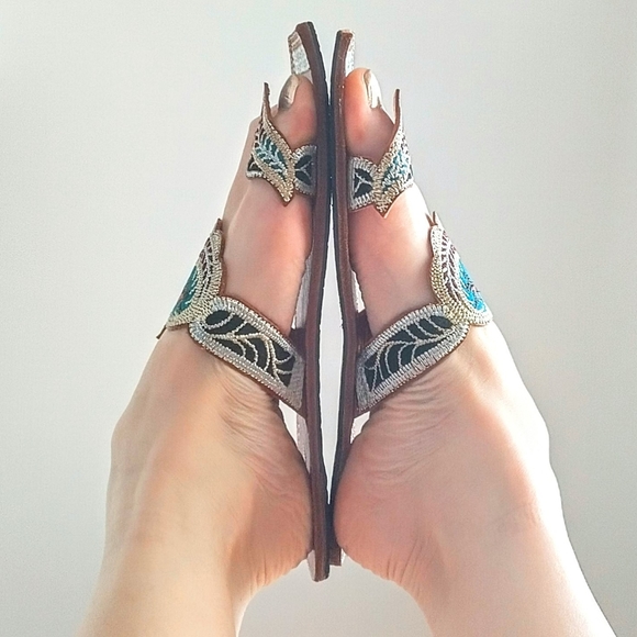 Handmade Leather Indian Sandals - Picture 2 of 4